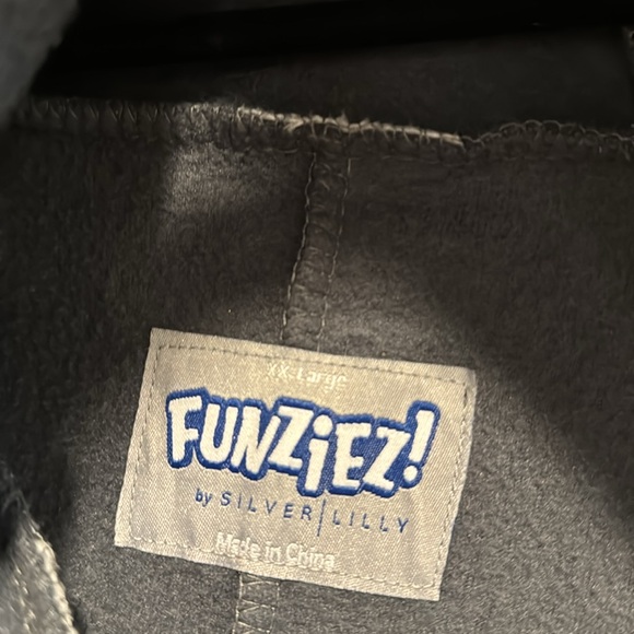 Unisex XXL extra extra large, triceratops dinosaur onesie costume - Picture 4 of 11